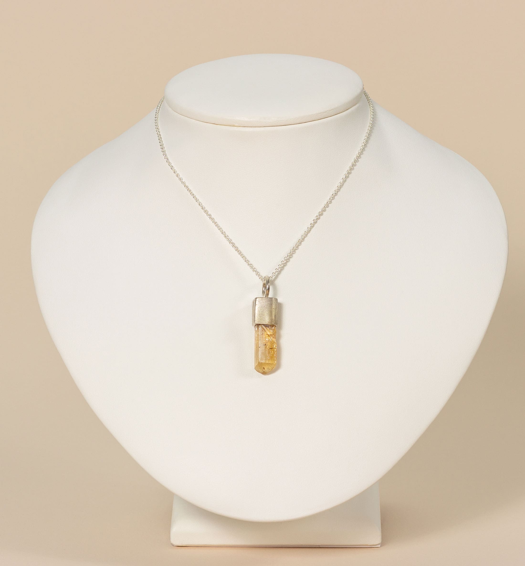 Halskette als Talisman mit Imperialtopas