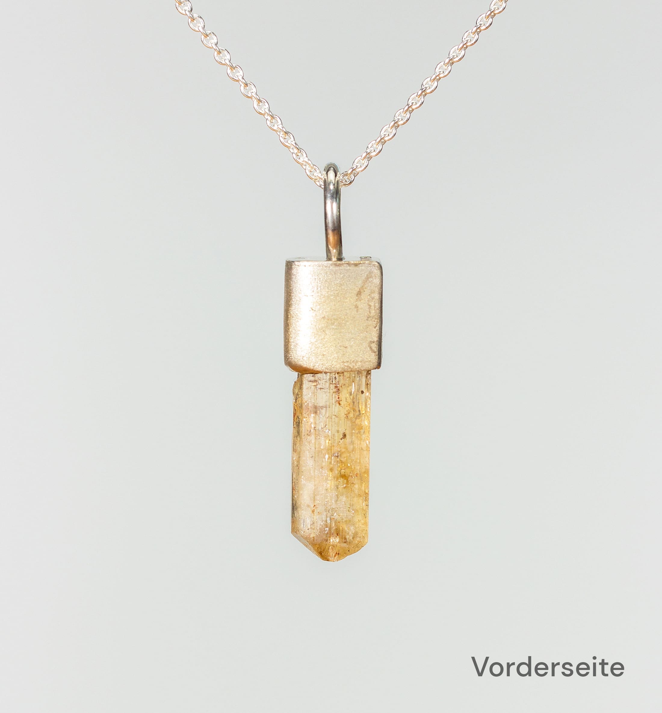 Halskette als Talisman mit Imperialtopas