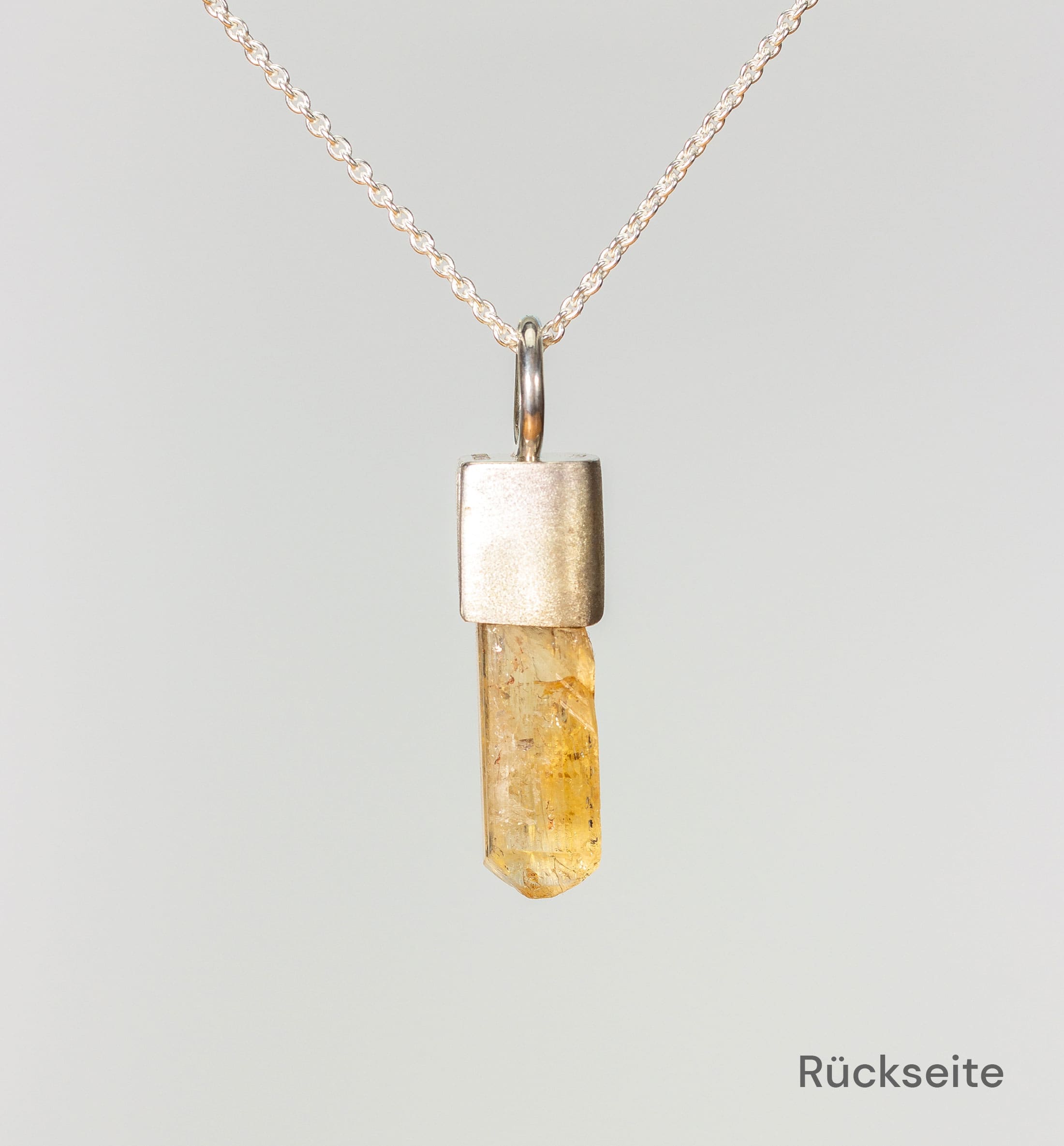 Halskette als Talisman mit Imperialtopas