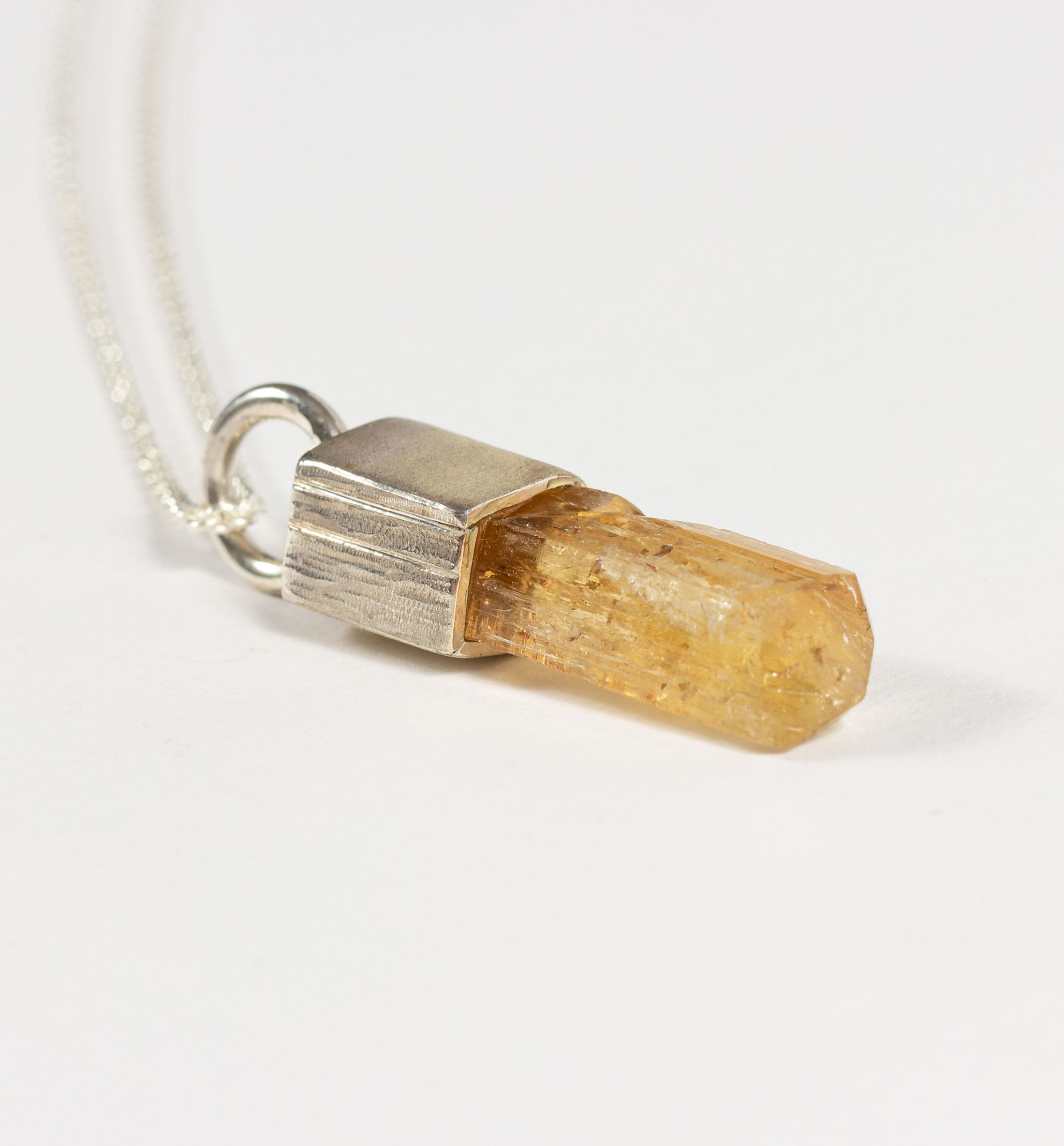 Halskette als Talisman mit Imperialtopas